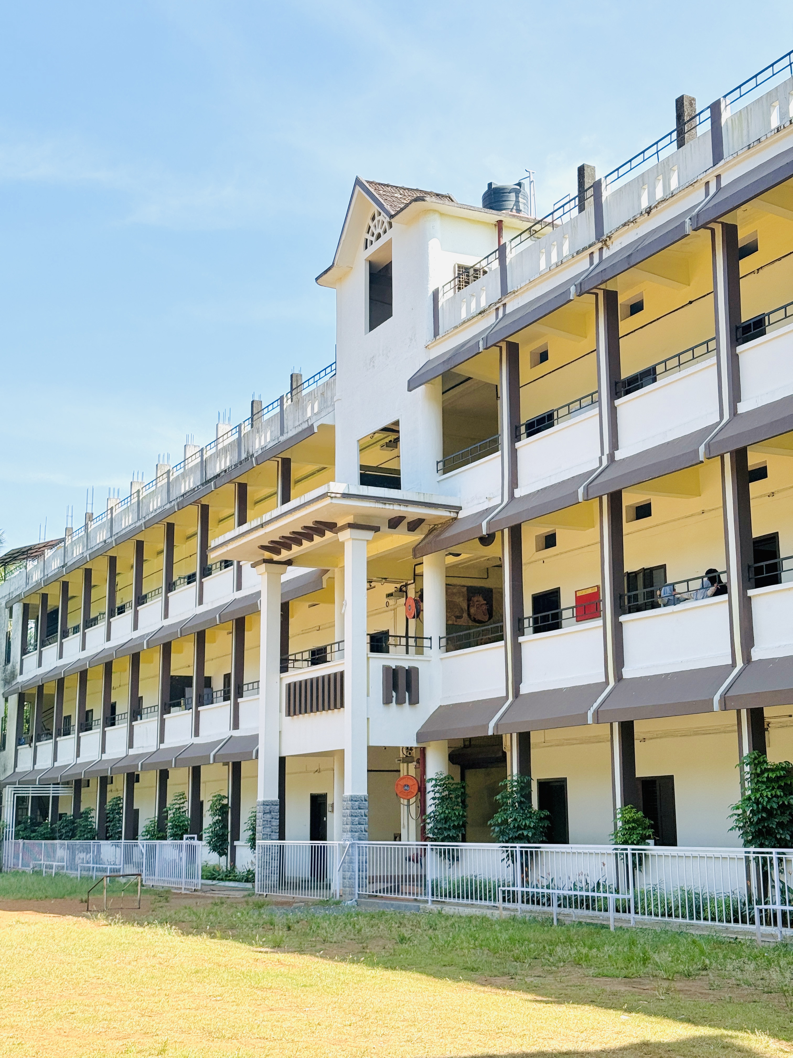 Azhar English Medium School Campus